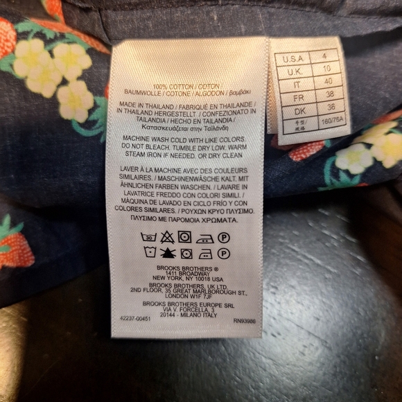Brooks Brothers strawberry print short sleeve ruffle hem top SZ 4 - Picture 7 of 7